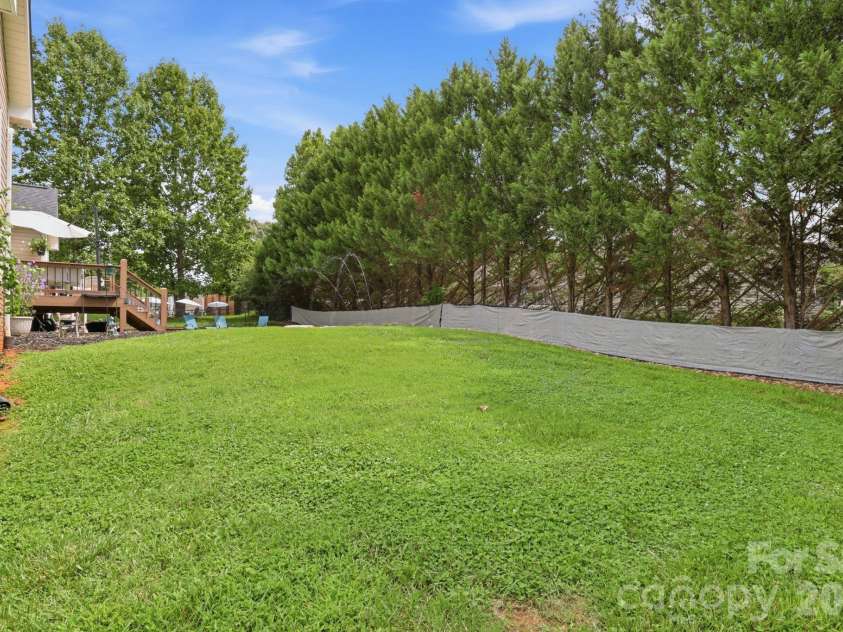2918 24th Street Drive, Hickory, NC 28601.  MLS# CAR4414782, YatesRealty ID 44391. 