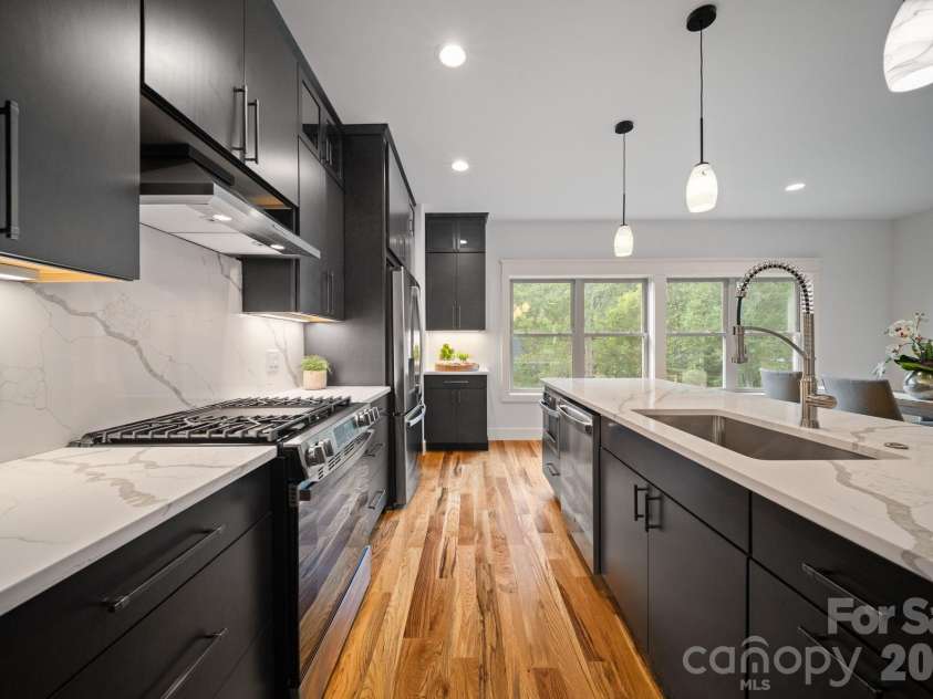 58 Pinedale Road, Asheville, NC 28805.  MLS# CAR4414044, YatesRealty ID 44394. 