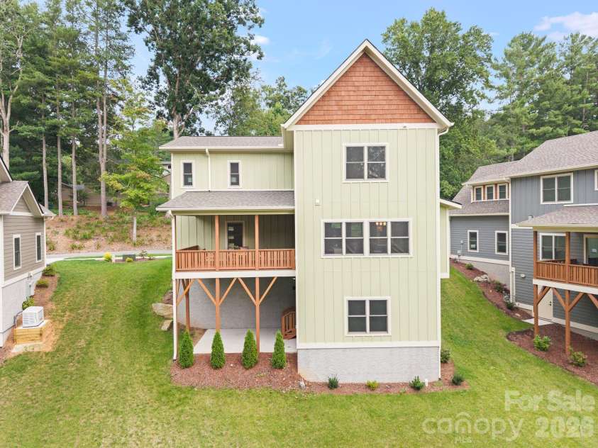 58 Pinedale Road, Asheville, NC 28805.  MLS# CAR4414044, YatesRealty ID 44394. 