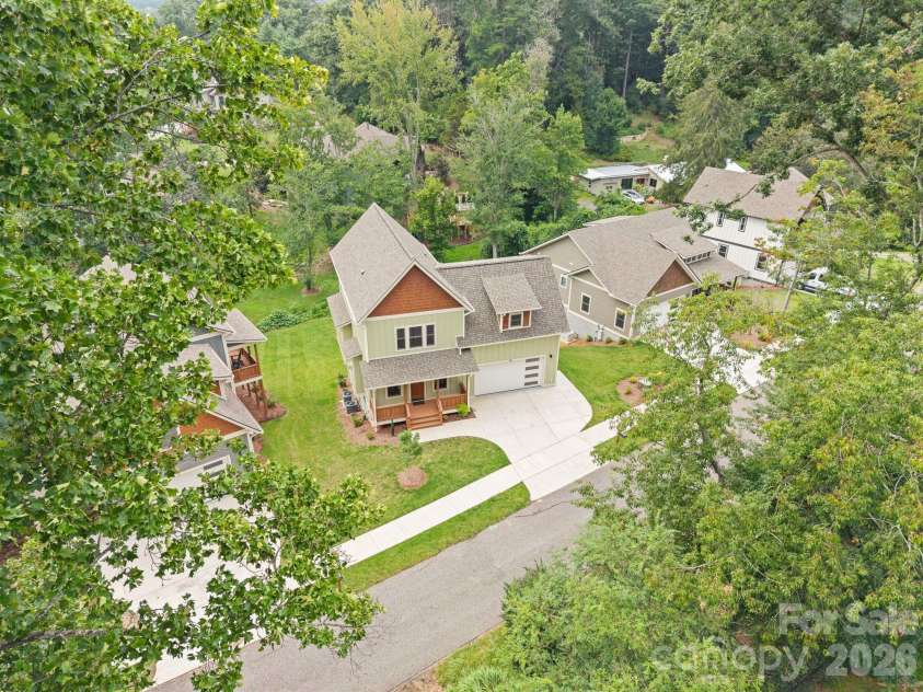 58 Pinedale Road, Asheville, NC 28805.  MLS# CAR4414044, YatesRealty ID 44394. 