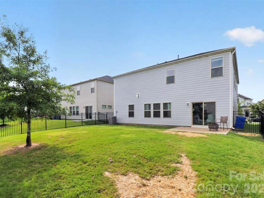 11922 Silverheel Lane, Huntersville, NC 28078.  MLS# CAR4413563, YatesRealty ID 44395. 