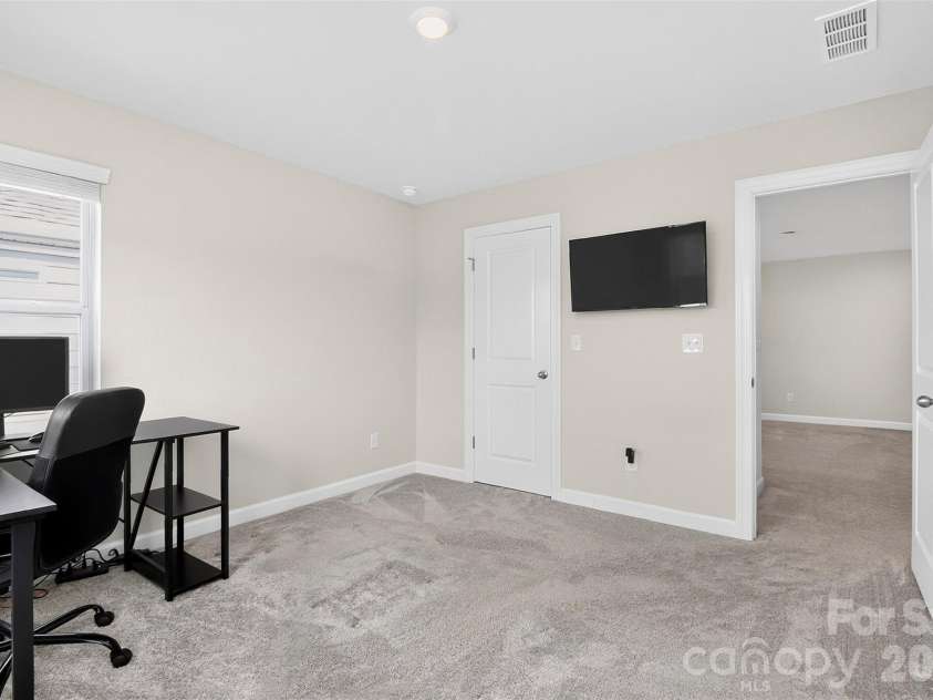 11922 Silverheel Lane, Huntersville, NC 28078.  MLS# CAR4413563, YatesRealty ID 44395. Bedroom #5