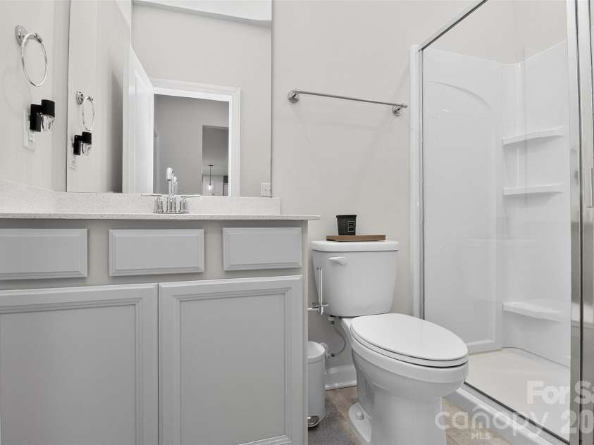 11922 Silverheel Lane, Huntersville, NC 28078.  MLS# CAR4413563, YatesRealty ID 44395. Main Floor Bathroom