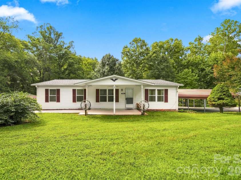 3408 Landis Lane, Nebo, NC 28761.  MLS# CAR4414805, YatesRealty ID 44398. 