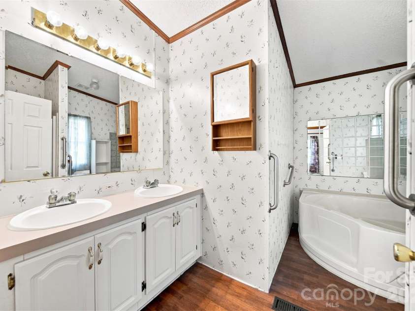 3408 Landis Lane, Nebo, NC 28761.  MLS# CAR4414805, YatesRealty ID 44398. 