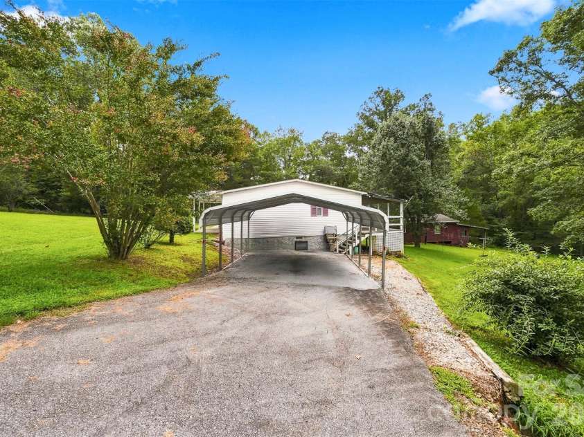 3408 Landis Lane, Nebo, NC 28761.  MLS# CAR4414805, YatesRealty ID 44398. 