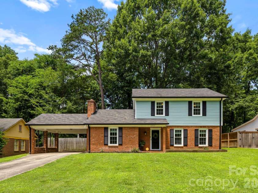 6435 Bridlewood Lane, Charlotte, NC 28215.  MLS# CAR4403504, YatesRealty ID 44399. Front Exterior