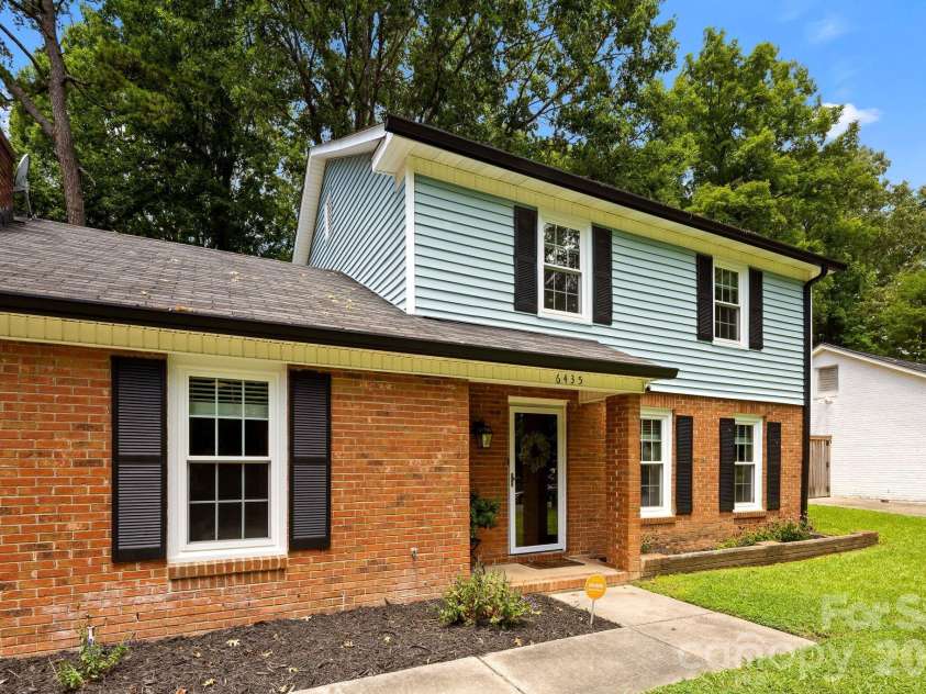 6435 Bridlewood Lane, Charlotte, NC 28215.  MLS# CAR4403504, YatesRealty ID 44399. Front Exterior