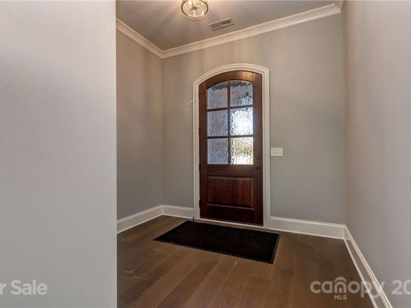 309 Audrey Place, Charlotte, NC 28226.  MLS# CAR3676749, YatesRealty ID 444. 