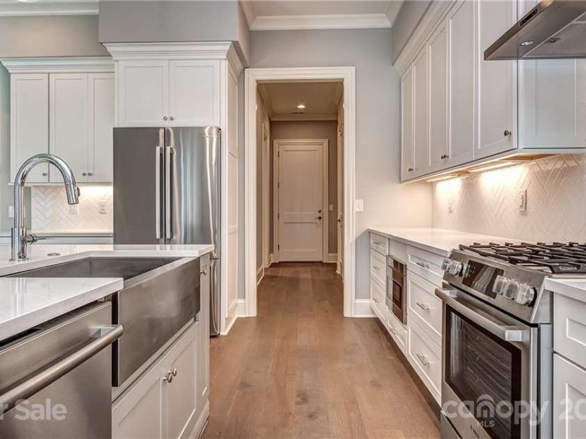 309 Audrey Place, Charlotte, NC 28226.  MLS# CAR3676749, YatesRealty ID 444. 