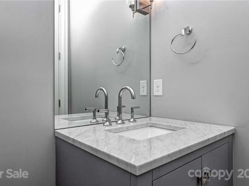309 Audrey Place, Charlotte, NC 28226.  MLS# CAR3676749, YatesRealty ID 444. 