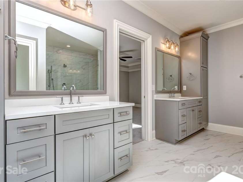 309 Audrey Place, Charlotte, NC 28226.  MLS# CAR3676749, YatesRealty ID 444. 