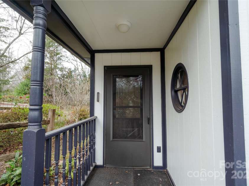 5315 Ruth Drive, Charlotte, NC 28215.  MLS# CAR4320583, YatesRealty ID 4440. 