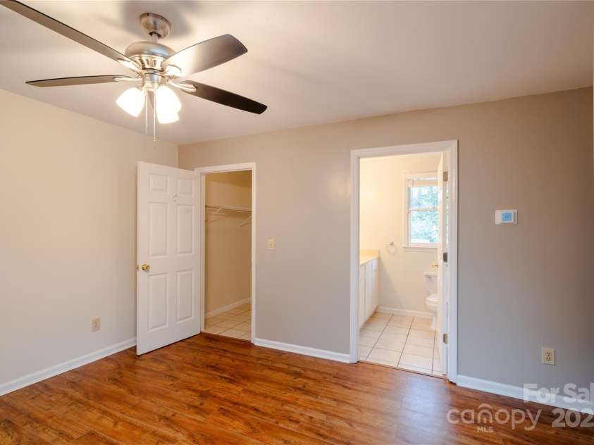 5315 Ruth Drive, Charlotte, NC 28215.  MLS# CAR4320583, YatesRealty ID 4440. 