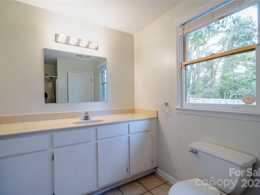 5315 Ruth Drive, Charlotte, NC 28215.  MLS# CAR4320583, YatesRealty ID 4440. 