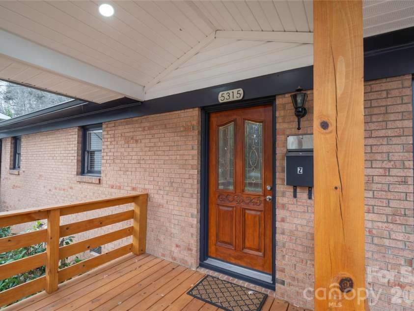 5315 Ruth Drive, Charlotte, NC 28215.  MLS# CAR4320583, YatesRealty ID 4440. 