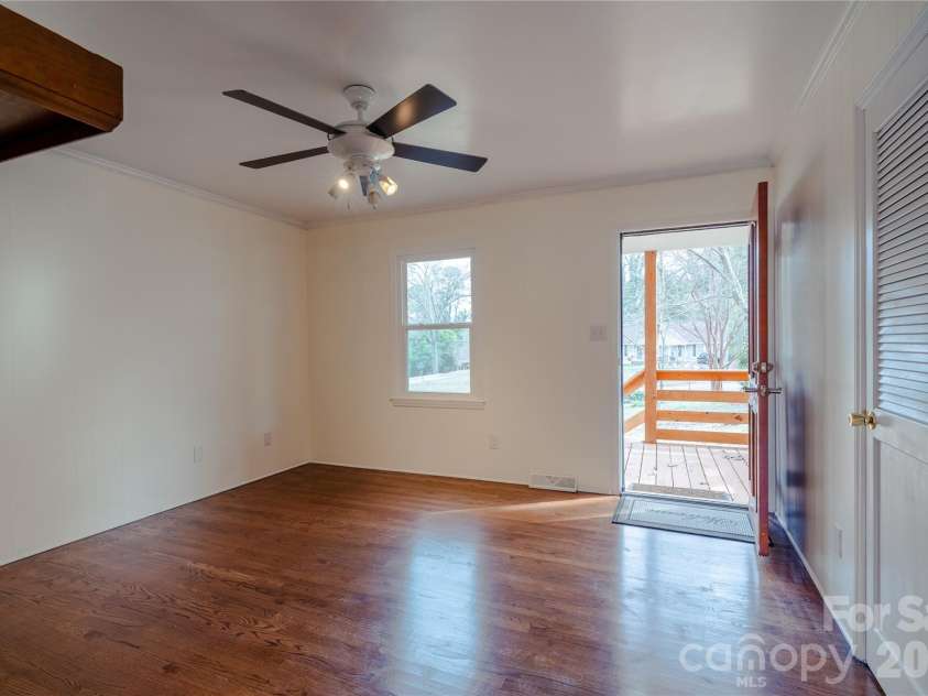 5315 Ruth Drive, Charlotte, NC 28215.  MLS# CAR4320583, YatesRealty ID 4440. 