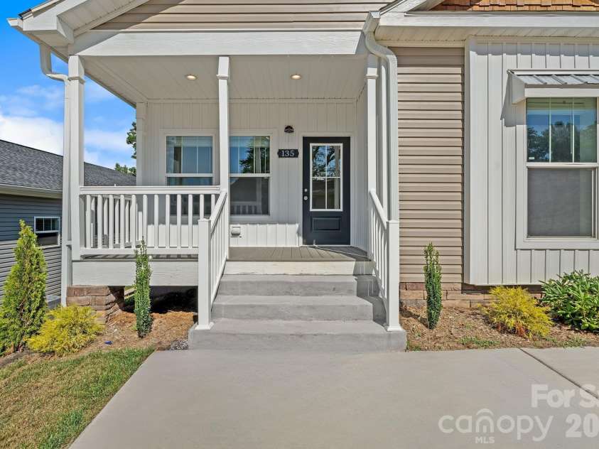 135 Bellamy Road, Asheville, NC 28806.  MLS# CAR4404199, YatesRealty ID 44401. 