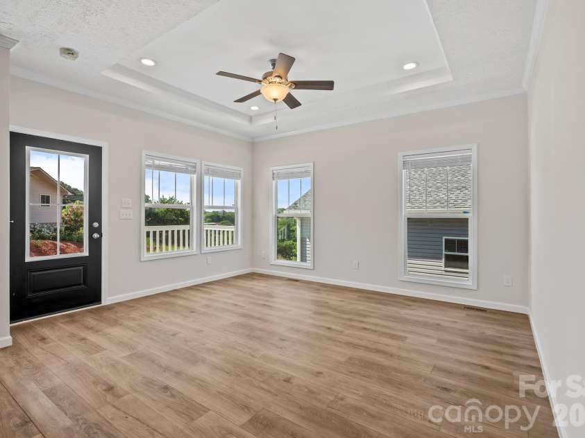 135 Bellamy Road, Asheville, NC 28806.  MLS# CAR4404199, YatesRealty ID 44401. 