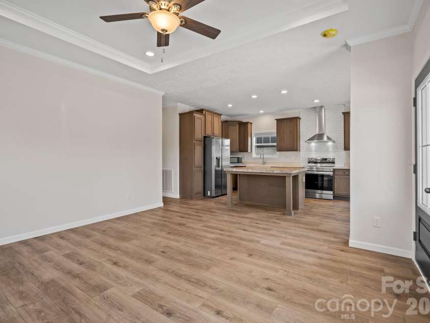 135 Bellamy Road, Asheville, NC 28806.  MLS# CAR4404199, YatesRealty ID 44401. 