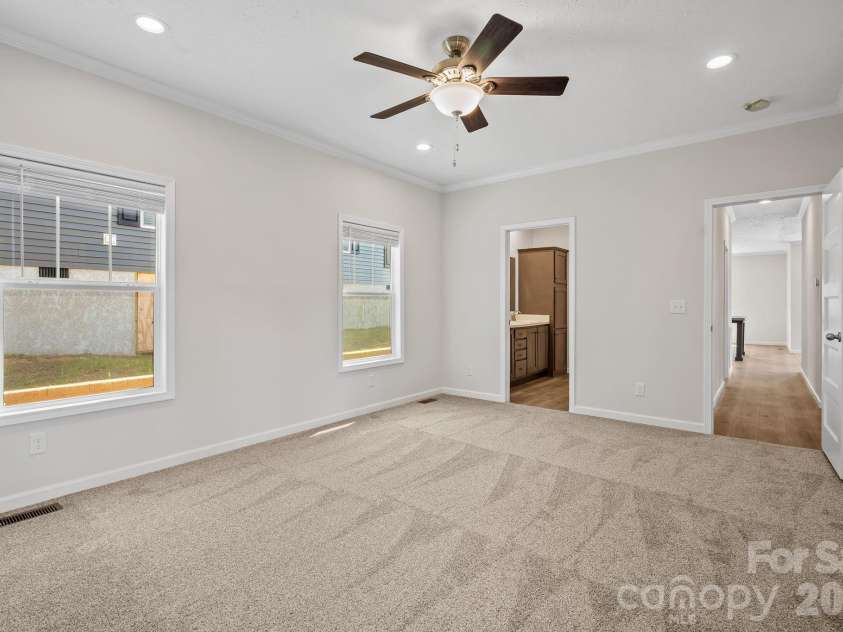 135 Bellamy Road, Asheville, NC 28806.  MLS# CAR4404199, YatesRealty ID 44401. 