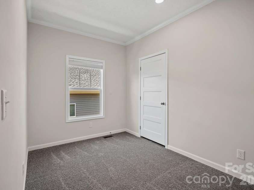 135 Bellamy Road, Asheville, NC 28806.  MLS# CAR4404199, YatesRealty ID 44401. 
