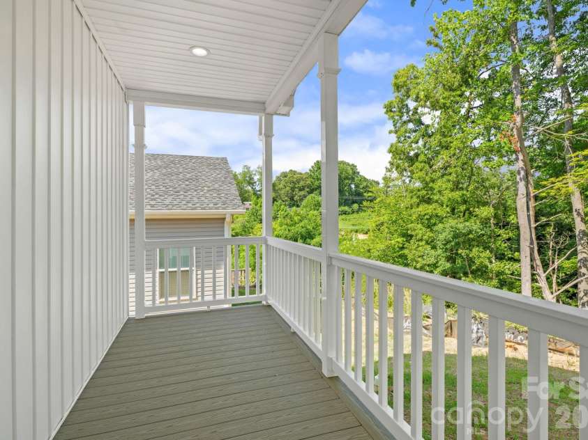 135 Bellamy Road, Asheville, NC 28806.  MLS# CAR4404199, YatesRealty ID 44401. 