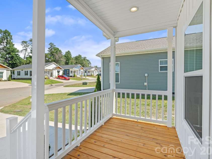 132 Bellamy Road, Asheville, NC 28806.  MLS# CAR4404284, YatesRealty ID 44402. 