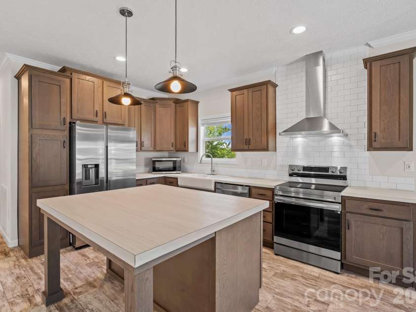 132 Bellamy Road, Asheville, NC 28806.  MLS# CAR4404284, YatesRealty ID 44402. 