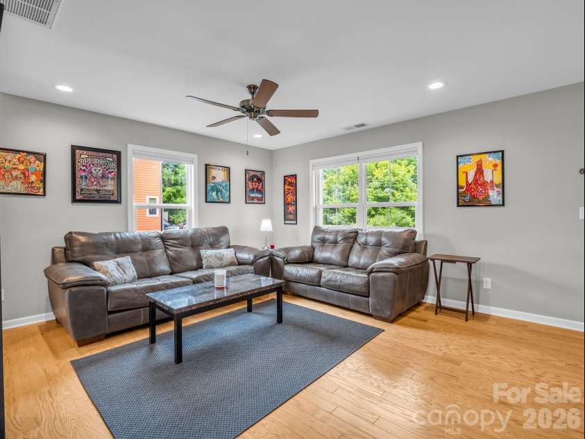 27 Busbee View Road, Asheville, NC 28803.  MLS# CAR4413713, YatesRealty ID 44403. 