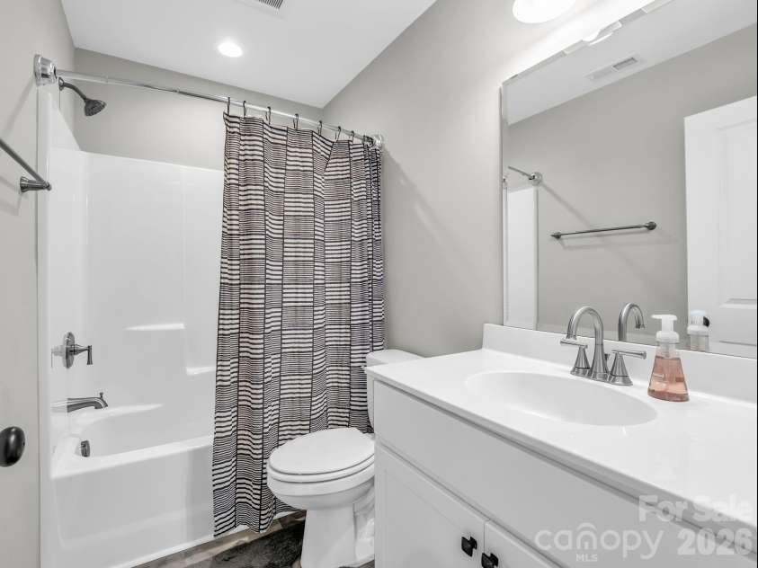27 Busbee View Road, Asheville, NC 28803.  MLS# CAR4413713, YatesRealty ID 44403. 