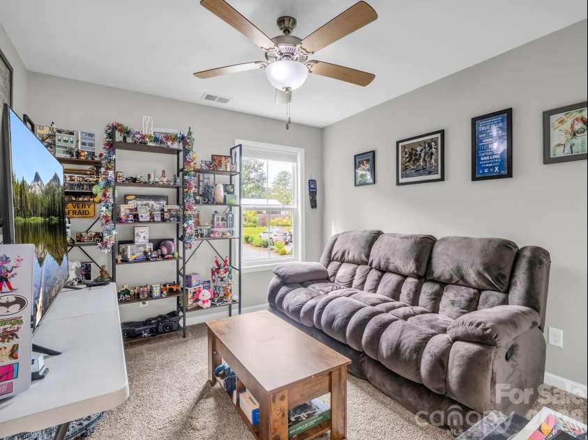 27 Busbee View Road, Asheville, NC 28803.  MLS# CAR4413713, YatesRealty ID 44403. 