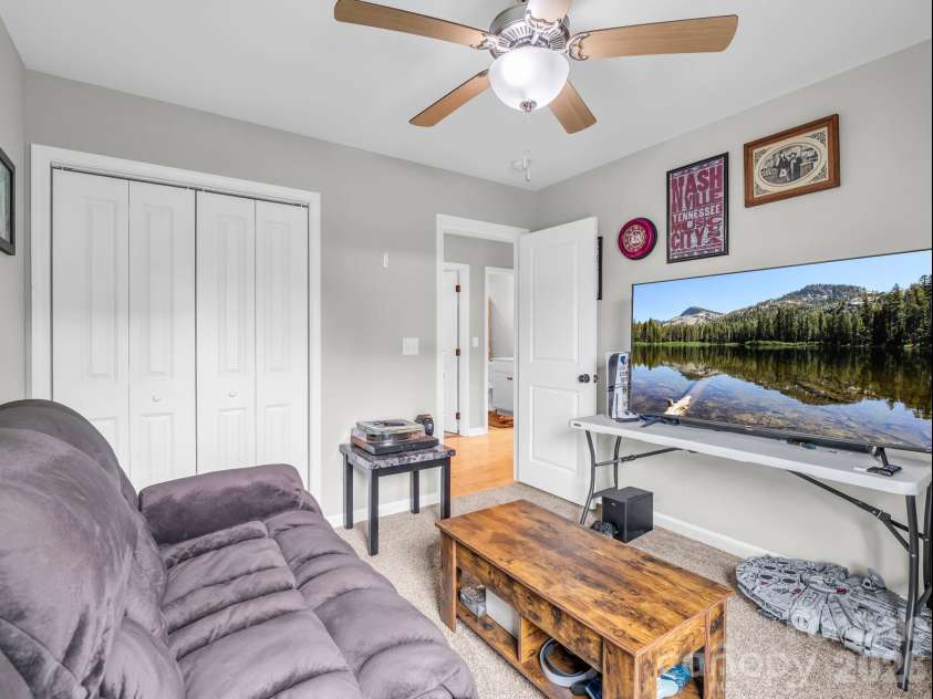 27 Busbee View Road, Asheville, NC 28803.  MLS# CAR4413713, YatesRealty ID 44403. 