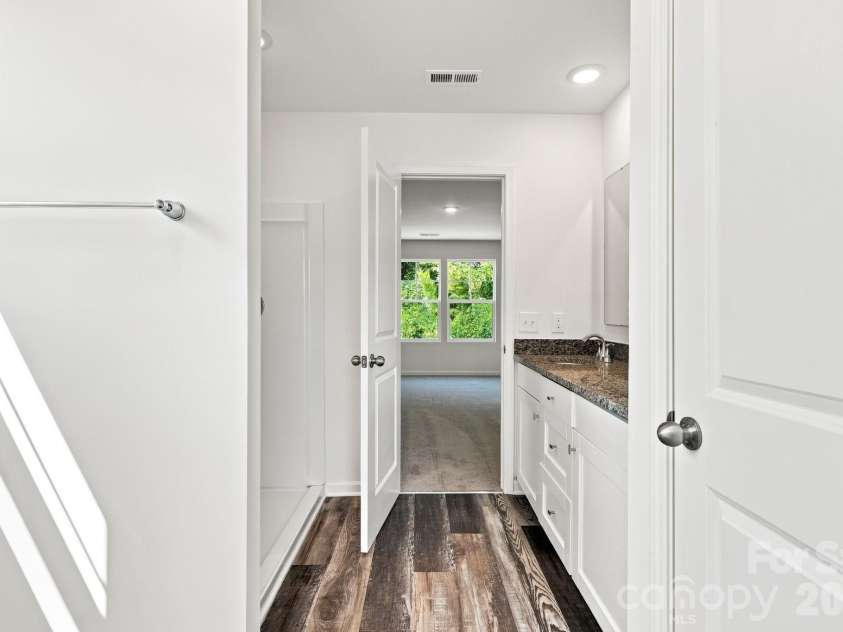 2604 Greencrest Lane, Statesville, NC 28677.  MLS# CAR4389908, YatesRealty ID 44406. Primary Bathroom