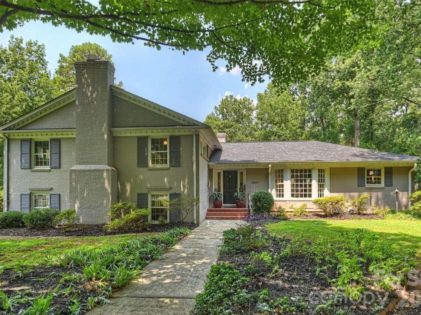 2601 Cloister Drive, Charlotte, NC 28211.  MLS# CAR4411673, YatesRealty ID 44408. 