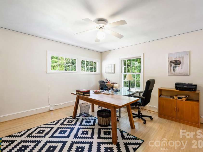 2601 Cloister Drive, Charlotte, NC 28211.  MLS# CAR4411673, YatesRealty ID 44408. 
