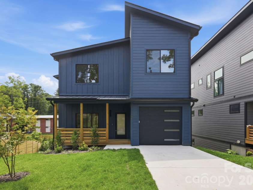 45 Johnson Drive, Asheville, NC 28804.  MLS# CAR4414814, YatesRealty ID 44409. 