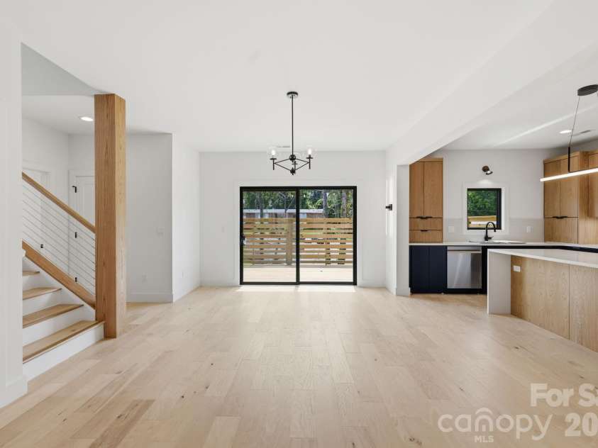 45 Johnson Drive, Asheville, NC 28804.  MLS# CAR4414814, YatesRealty ID 44409. 