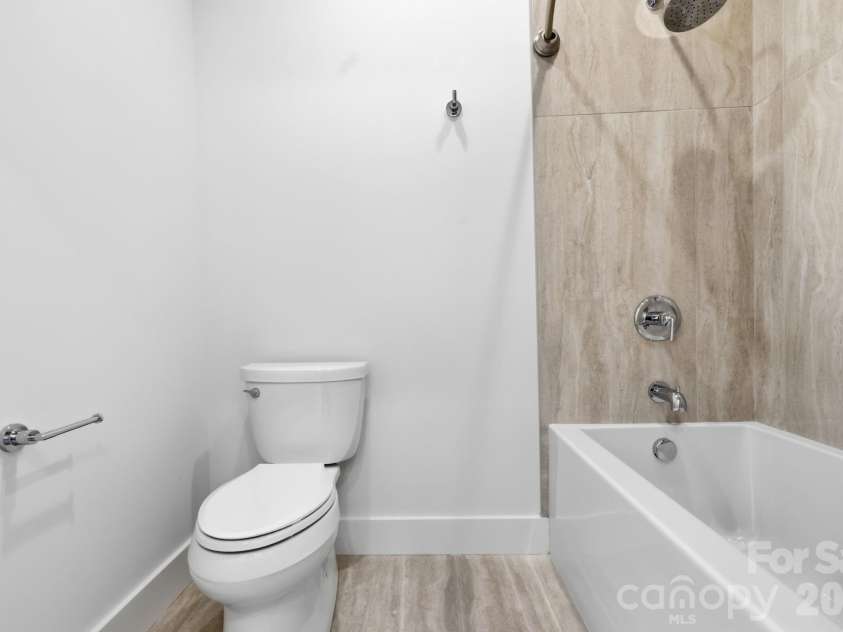 45 Johnson Drive, Asheville, NC 28804.  MLS# CAR4414814, YatesRealty ID 44409. 