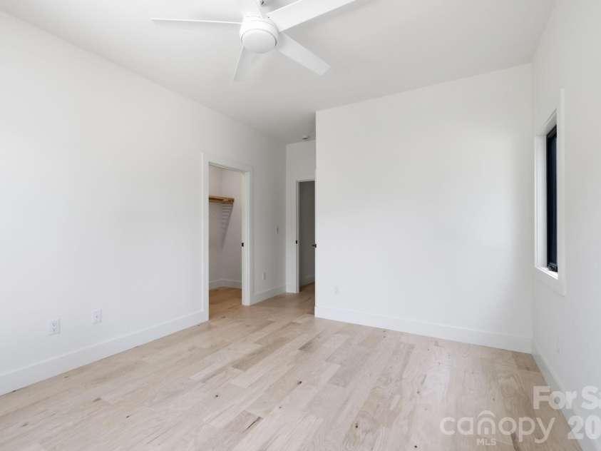 45 Johnson Drive, Asheville, NC 28804.  MLS# CAR4414814, YatesRealty ID 44409. 