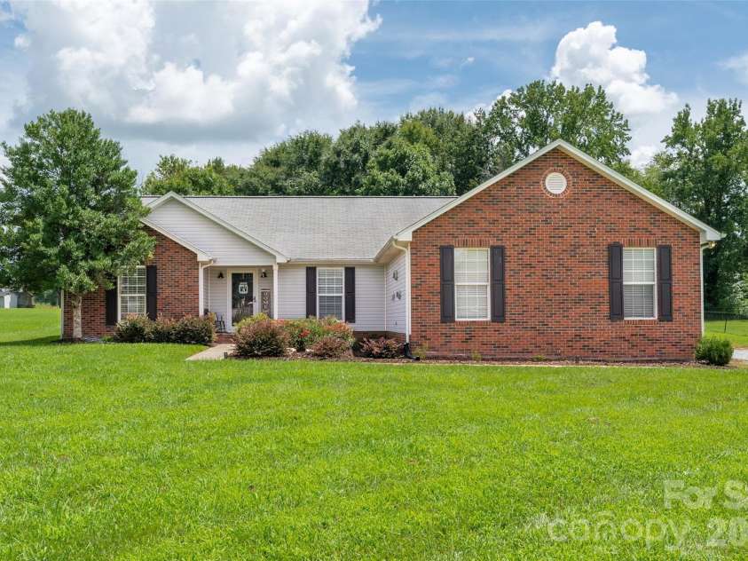 3209 Monte Drive, Monroe, NC 28110.  MLS# CAR4412085, YatesRealty ID 44411. 