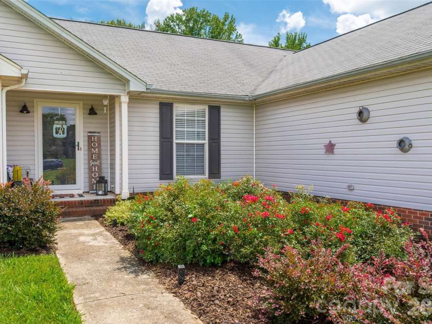 3209 Monte Drive, Monroe, NC 28110.  MLS# CAR4412085, YatesRealty ID 44411. 