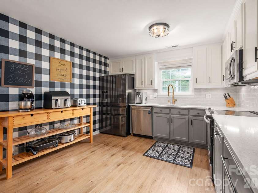3209 Monte Drive, Monroe, NC 28110.  MLS# CAR4412085, YatesRealty ID 44411. 