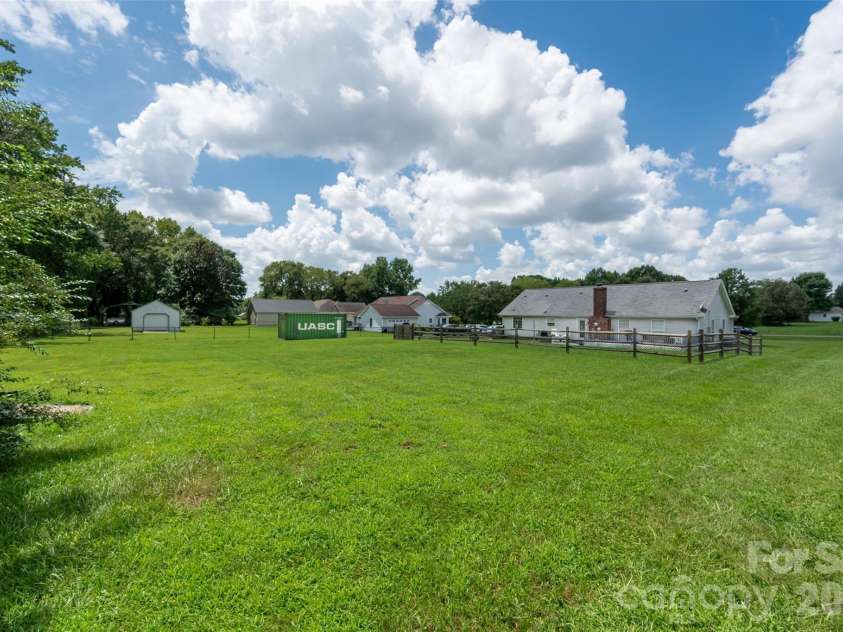 3209 Monte Drive, Monroe, NC 28110.  MLS# CAR4412085, YatesRealty ID 44411. 