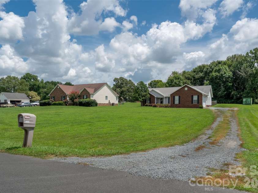 3209 Monte Drive, Monroe, NC 28110.  MLS# CAR4412085, YatesRealty ID 44411. 