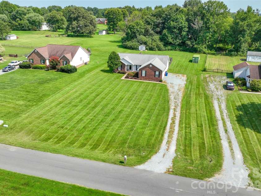 3209 Monte Drive, Monroe, NC 28110.  MLS# CAR4412085, YatesRealty ID 44411. 