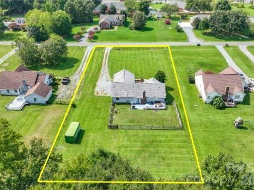 3209 Monte Drive, Monroe, NC 28110.  MLS# CAR4412085, YatesRealty ID 44411. 