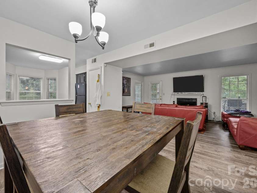 6005 Pinebark Court, Charlotte, NC 28212.  MLS# CAR4413145, YatesRealty ID 44412. 
