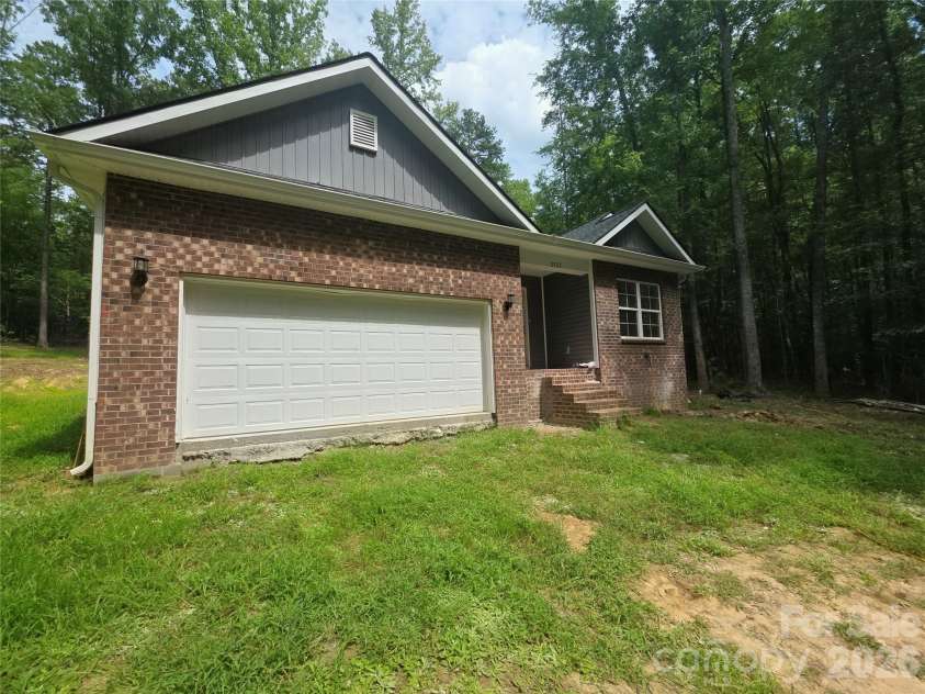 2522 Lazy Oak Drive, Lancaster, SC 29720.  MLS# CAR4412877, YatesRealty ID 44416. 