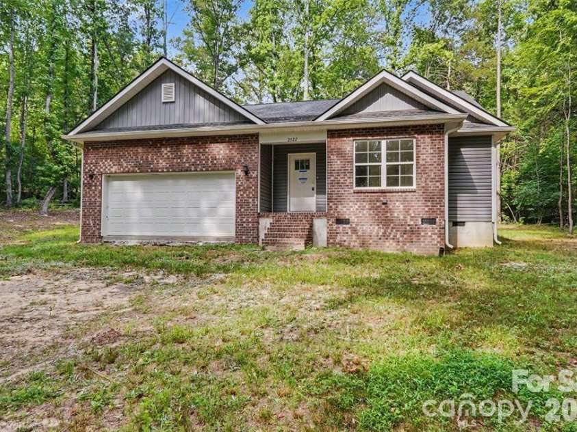 2522 Lazy Oak Drive, Lancaster, SC 29720.  MLS# CAR4412877, YatesRealty ID 44416. 